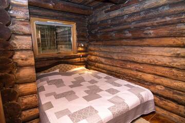 Фото номера Дом с 1 спальней Дома для отпуска Log Cabin г. Padure 45